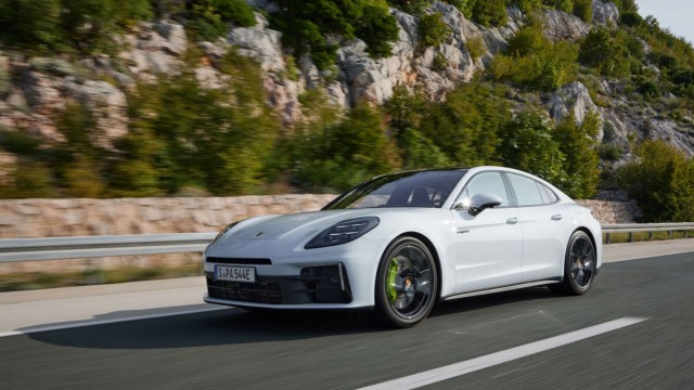 Porsche presenta tres nuevas versiones híbridas del Panamera
