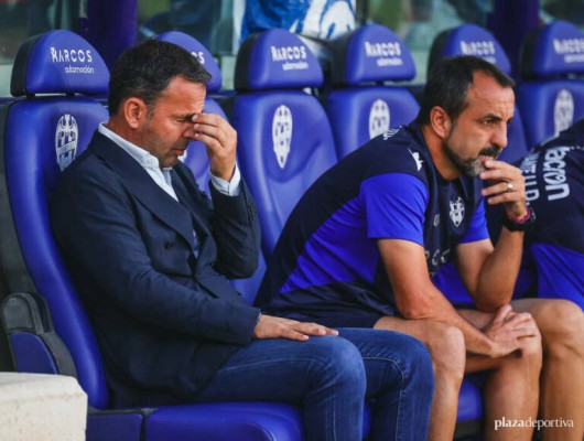 El Levante fulmina a Javi Calleja y Felipe Miñambres pasa al banquillo