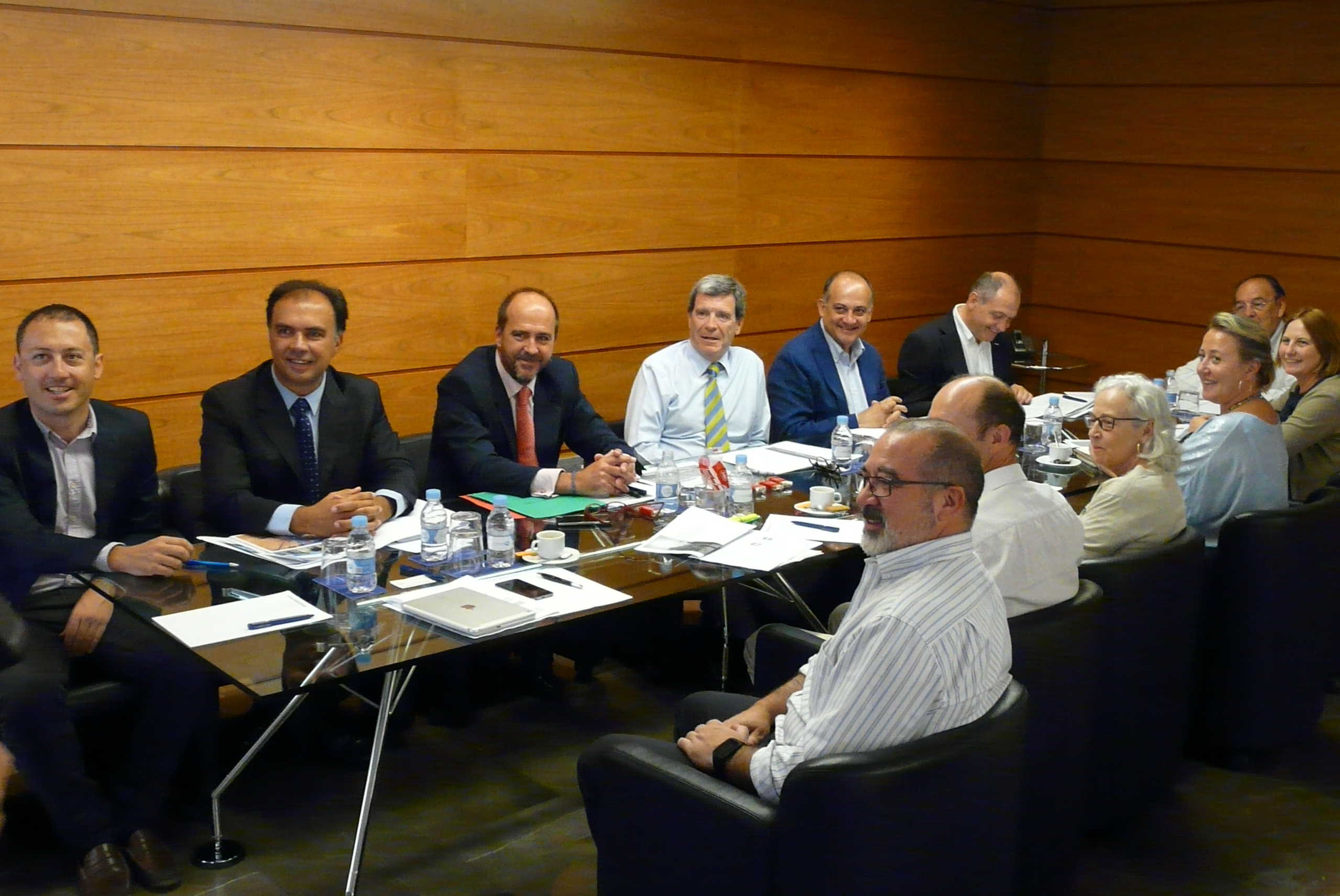 El Puerto de Valencia bonificará al máximo las tasas portuarias para frenar la caída de cruceristas