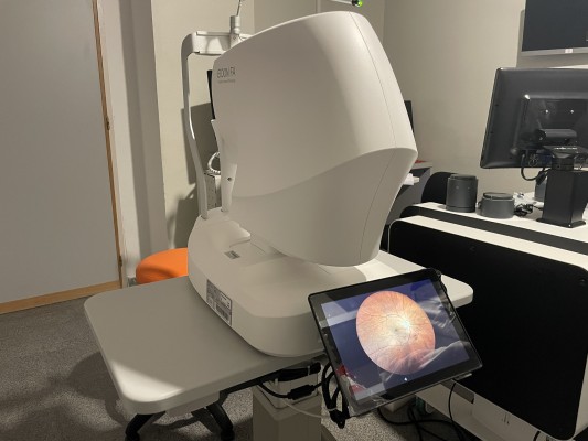 El Hospital de Vinaròs invierte 61.500 euros en un retinógrafo para las consultas de oftalmología