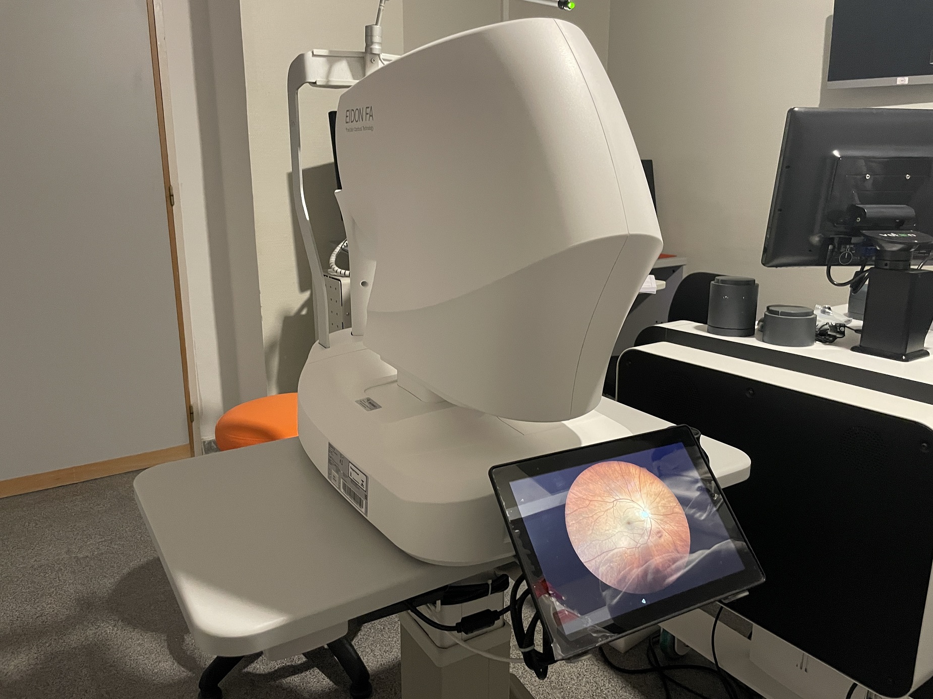 El Hospital de Vinaròs invierte 61.500 euros en un retinógrafo para las consultas de oftalmología
