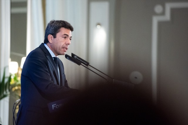 Mazón se congratula de que la victoria del PP en Galicia evita un 