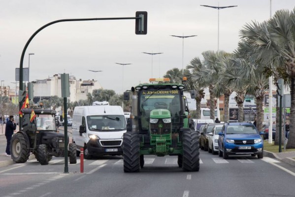 De reparto gratuito de verduras a carreteras cortadas: así serán las protestas de los agricultores en la Región