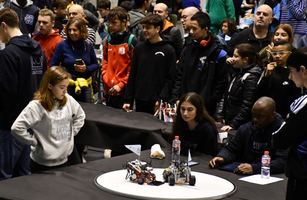 Un instituto de Villena, ganador del XI Concurso de Robótica Móvil del Campus de Alcoy de la UPV