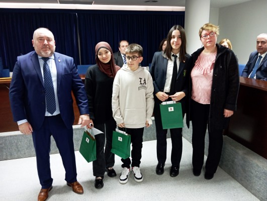 Sant Joan de Moró premia los mejores expedientes académicos de Primaria y Secundaria