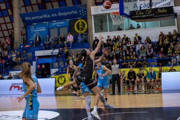 El Jairis gana al Estudiantes por 67-59 y accede al octavo puesto que da las eliminatorias 