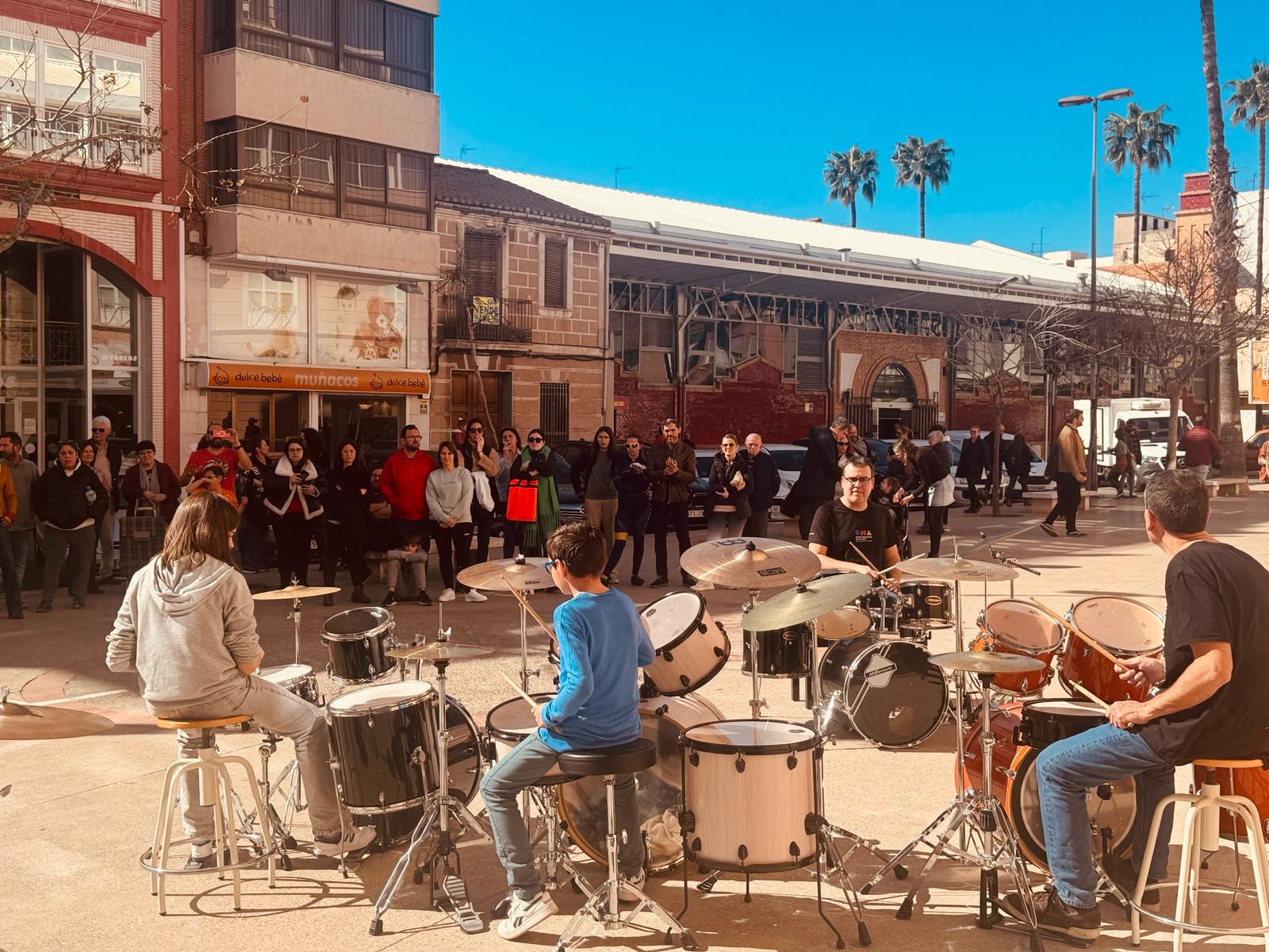 Burriana promociona sus artistas con un concierto de rock en el Centre Municipal de les Arts