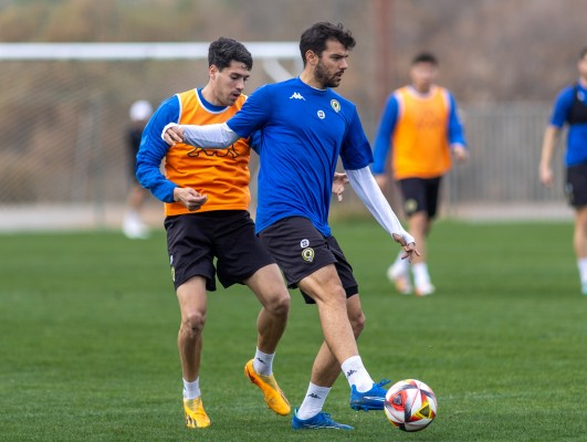 El Hércules busca consolidar la primera plaza ante la Penya Independient