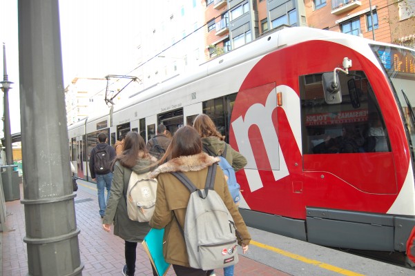 Casi tres de cada cuatro usuarios de Metrovalencia se desplaza por motivos de trabajo o estudios