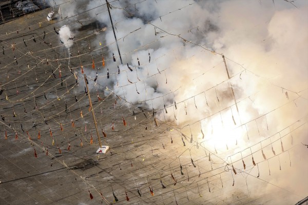 Una jueza permite la mascletà en el Puente del Rey de Madrid Río
