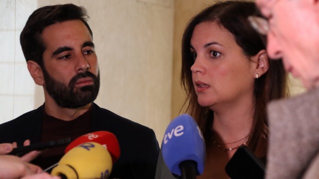 El PSPV-PSOE eleva una denuncia por las incompatibilidades del director general de Deportes Luis Cervera: “No puede gestionar el futuro del Valencia CF quien ha estado a sueldo de Peter Lim”
