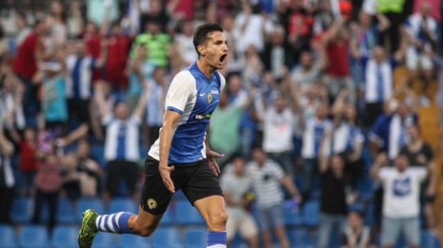 El Hércules anuncia el traspaso del defensa Álex Muñoz al Sevilla