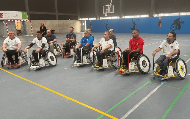 El equipo de la Asociación Futbolistas Valencia CF debuta en la Primera Liga profesional de Fútbol en Silla de Ruedas
