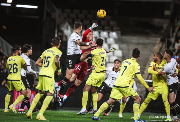 La sangría defensiva del Villarreal: solo Almería y Granada encajan más goles 