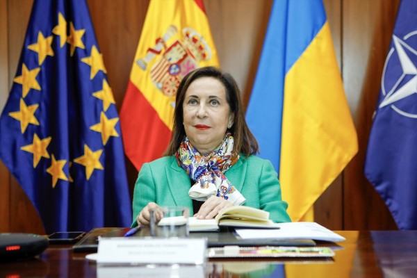 España enviará a Ucrania más vehículos TOAs, contraincendios, quitanieves y armamento