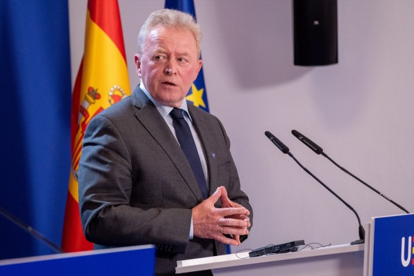 El comisario de Agricultura propone ayudas de hasta el 10% de la PAC ante las protestas
