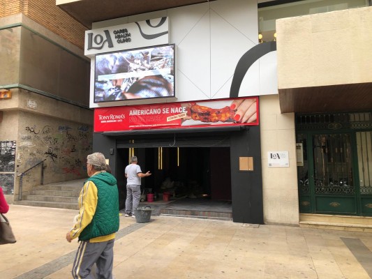 Las costillas de Tony Roma's hacen doblete en Alicante y suman otra cadena en La Rambla