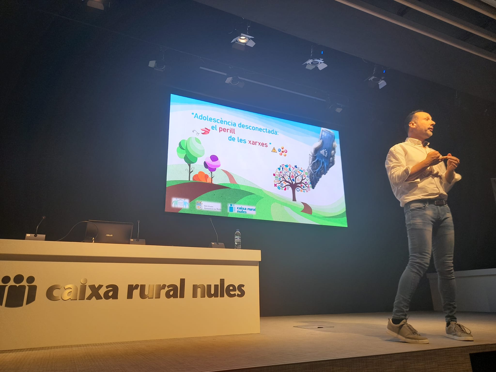 Nules impartirá a familias y docentes distintas charlas relacionadas con la educación 