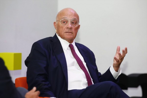 Oliu (Banco Sabadell), sobre una hipotética fusión con Unicaja: 