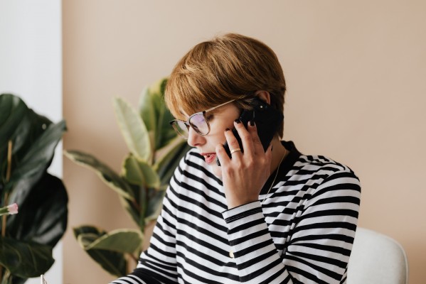 El Gobierno lanza una consulta pública sobre las estafas telefónicas de suplantación de identidad