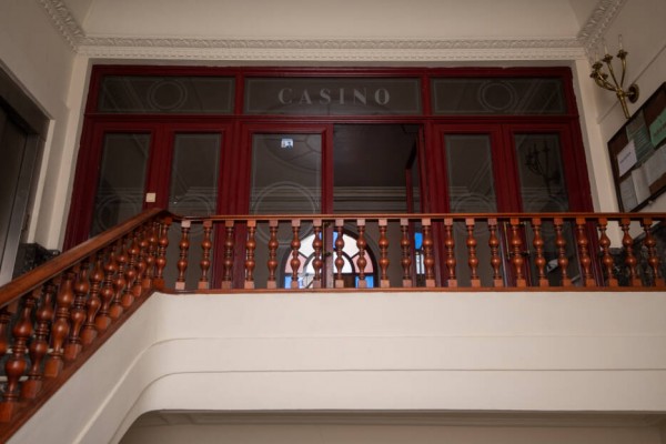 La sociedad del Casino de Elche sondea a Ayuntamiento y Diputación para volver a la Glorieta