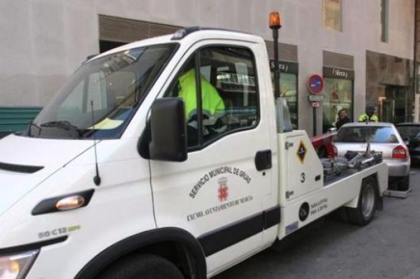 Valencia resolverá el contrato de la grúa municipal por descenso de calidad e incumplimientos