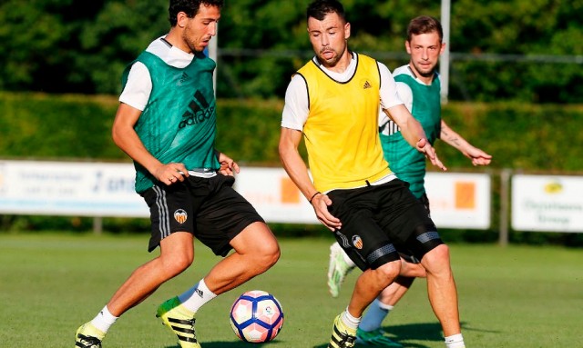 Javi Fuego goza de la confianza de Ayestarán y no se plantea salir