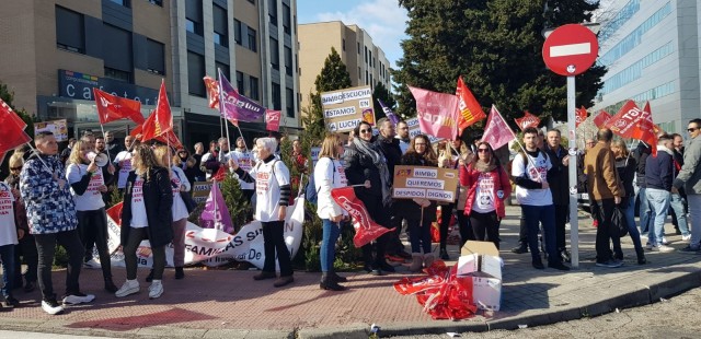 Empleados de Bimbo protestan en Madrid para exigir mejores condiciones ante el cierre de El Verger