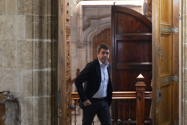 Mazón dice que es Puig quien tiene que responder sobre el supuesto trato de favor a María José Mira