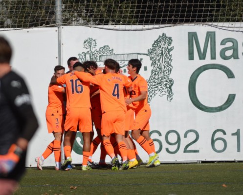 Al Valencia Mestalla le sienta bien el mercado de invierno