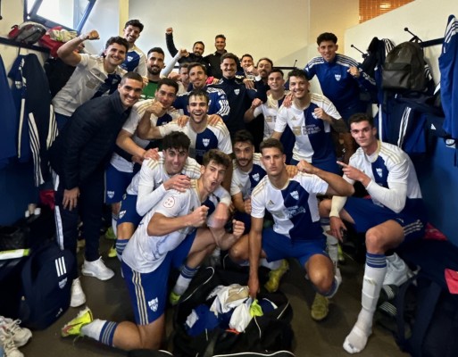 El Yeclano se queda sin un liderato que acariciaba y Alcoy debuta goleando con La Unión
