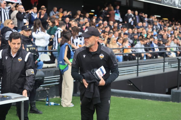 Schreuder: “Es positivo ganar o empatar cuando no estás al cien por cien”