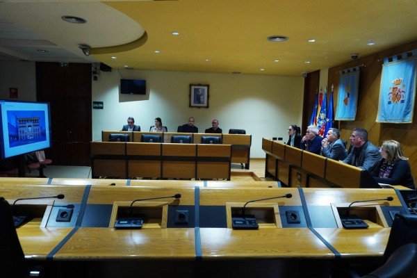 Cinco empresas pujan por el nuevo contrato del suministro eléctrico de Burriana