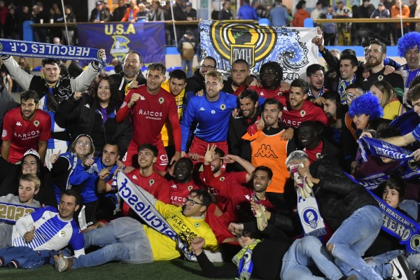 Carnaval blanquiazul en Andratx