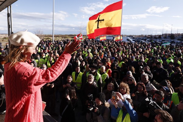 Transportistas autónomos y pymes valencianos acuerdan un paro indefinido de su actividad