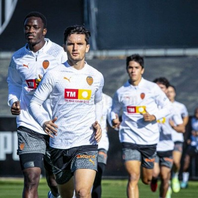 Hugo Guillamón, baja contra el Sevilla por sanción