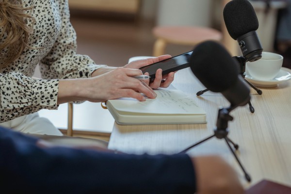 Arranca el proyecto 'L'escola fa ràdio' para enseñar a desarrollar programas y podcasts con las TIC