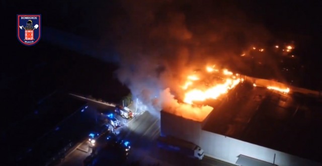 Arde Sabater Spices, fábrica de pimentón en Cabezo de Torres