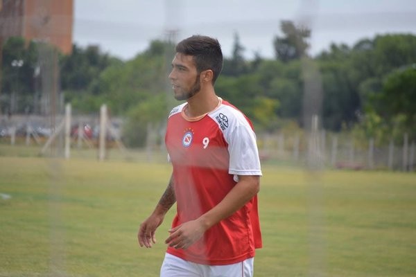 El Levante UD negocia el fichaje de Juan Basualdo
