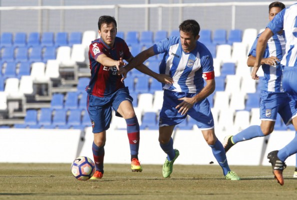 Verza da el triunfo al Levante UD 