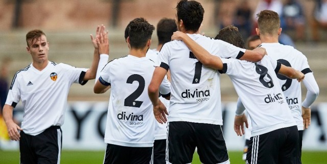 El Valencia juvenil golea al Gante