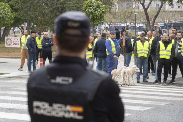 Policía y Guardia Civil despliegan un dispositivo en toda la Región ante las protestas no autorizadas del sábado