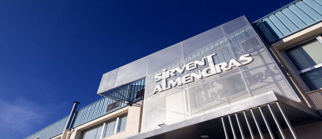 La jijonenca Sirvent Almendras factura un 33% más y crea una nueva sala de calderas sostenible