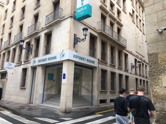 El Colegio de Farmacéuticos de Alicante amplía su apartahotel y gana 33 estancias en su segunda fase