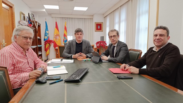 La Vila Joiosa estudia junto a la Generalitat acciones conjuntas para promover la vivienda pública