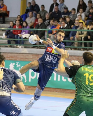 El TM Benidorm busca en León entrar en la zona noble de la tabla