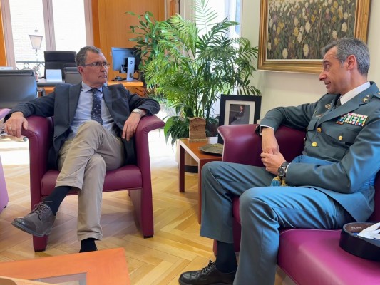 Ballesta se reúne con Francisco Pulido, nuevo Coronel Jefe de la Guardia Civil de la Región