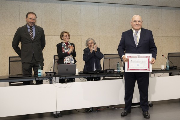 El doctor de l'UJI José Antonio Llueca ingressa en la Reial Acadèmia valenciana de Medicina