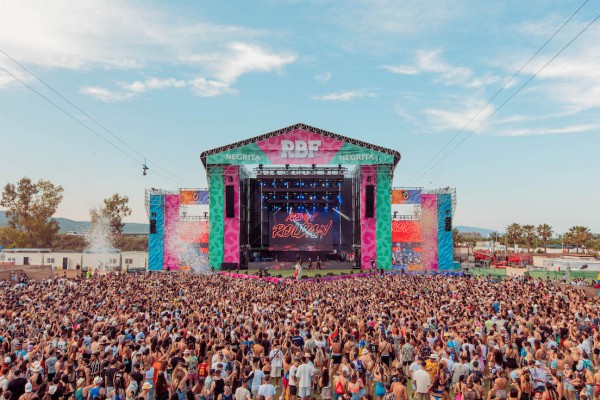 El Reggaeton Beach Festival cambia de fechas en Oropesa del Mar