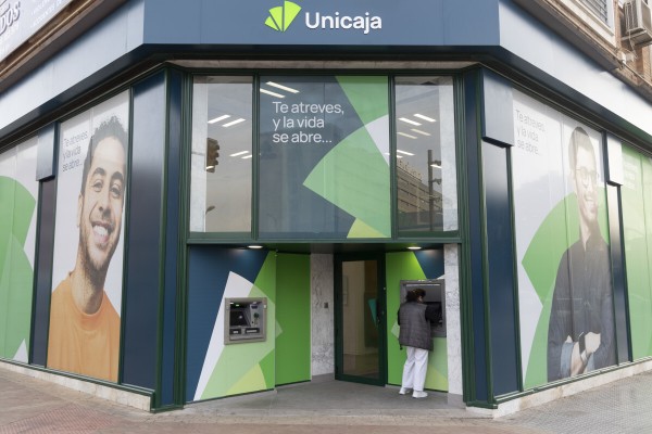 No diga Unicaja Banco, diga Unicaja: el grupo simplifica su denominación
